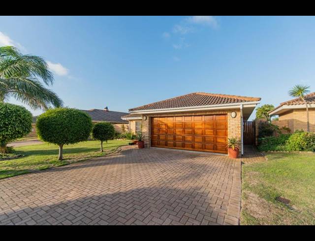 3 BEDROOM TOWNHOUSE FOR SALE IN SUMMERSTRAND